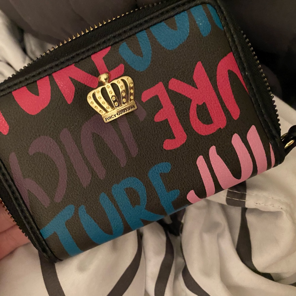 Juicy couture wallet